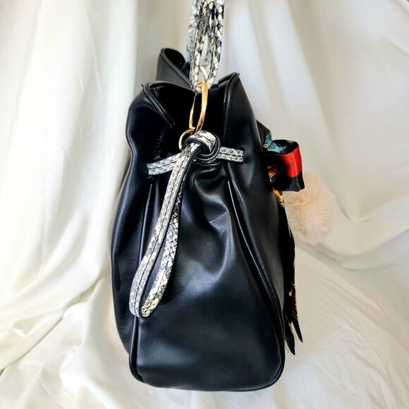 Badgley Mischka Black Slouchy Women’s Crossbody Handbag w/ Bow~ Non-Smkng ~ NWT - Picture 4 of 9